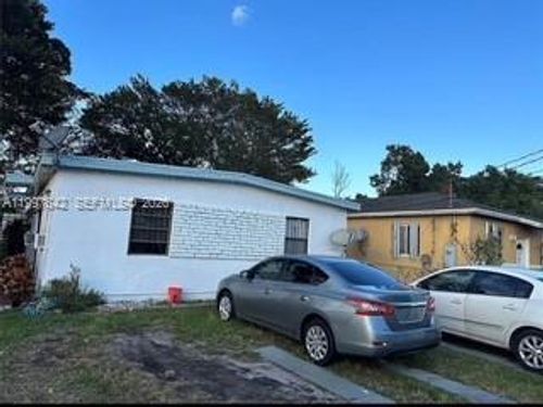 1785 Nw 56th St, Miami, FL, 33142-3047 | Card Image