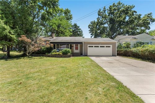 33924 Linden Dr, Solon, OH, 44139-4125 | Card Image