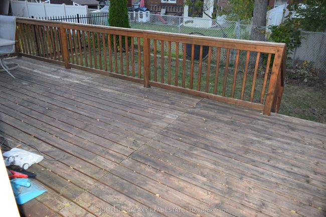 52 Peace Dr, House other with 6 bedrooms, 4 bathrooms and 4 parking in Scarborough ON | Image 30