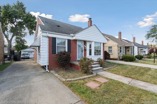 6642 Shenandoah Ave, Allen Park, MI, 48101-2444 | Card Image