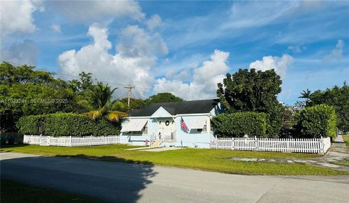 3927 Sw 64th Ave, Miami, FL, 33155-4851 | Card Image