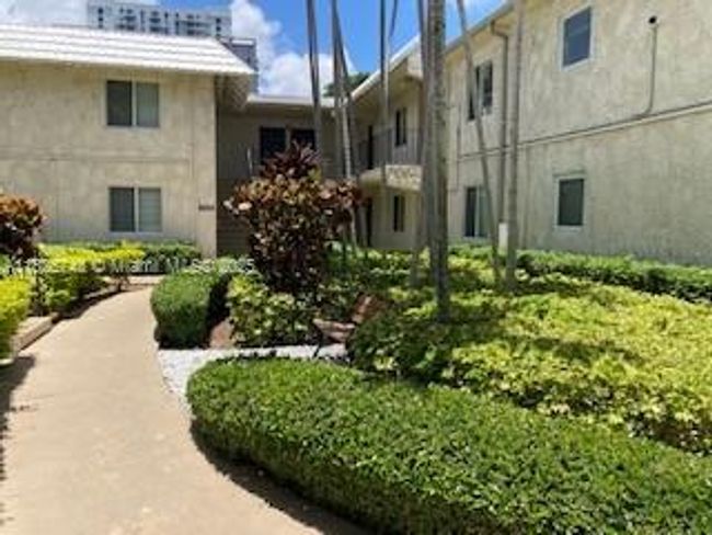 APT-21 - 8603 Sw 68 Th Ct, Condo with 2 bedrooms, 1 bathrooms and null parking in Pinecrest FL | Image 13