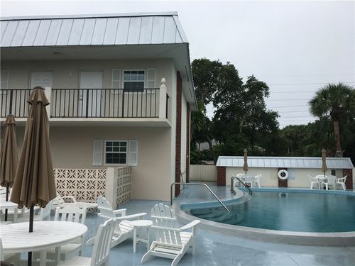 102a-900 Jasmine Ln, Vero Beach, FL, 32963-2237 | Card Image