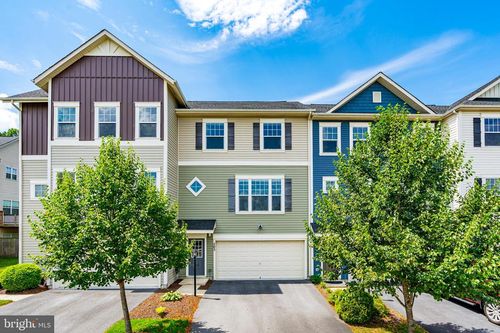 203 Centennial Dr, STEPHENSON, VA, 22656-1894 | Card Image