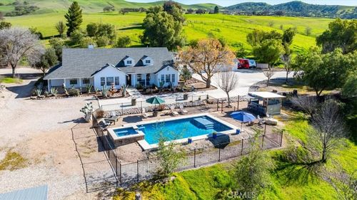 76945 Indian Valley Rd, San Miguel, CA, 93451 | Card Image