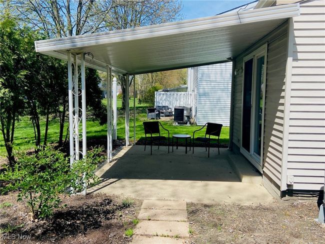 56 - 8870 Holly Ln, Condo with 3 bedrooms, 2 bathrooms and null parking in Olmsted Falls OH | Image 4