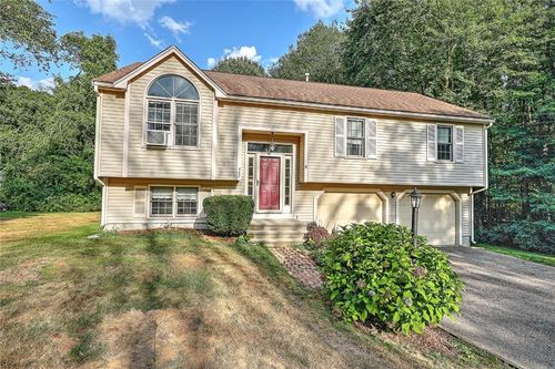 447 Cumberland Ave, North Attleboro, MA, 02760-4464 | Card Image