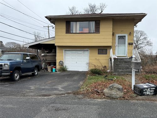 103 W 2nd Street, Islip, NY, 11779 | Card Image