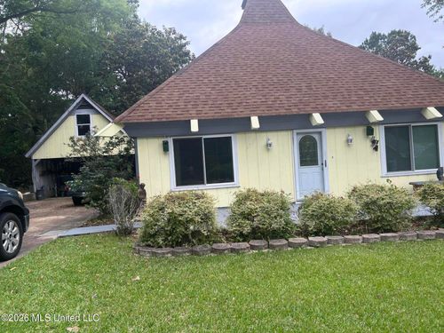 6837 Hilo St, Diamondhead, MS, 39525-3535 | Card Image