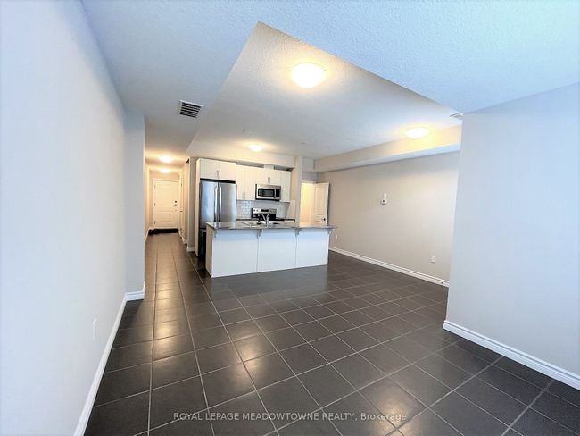 146 - 445 Ontario St S, Condo with 3 bedrooms, 3 bathrooms and 1 parking in Milton ON | Image 7