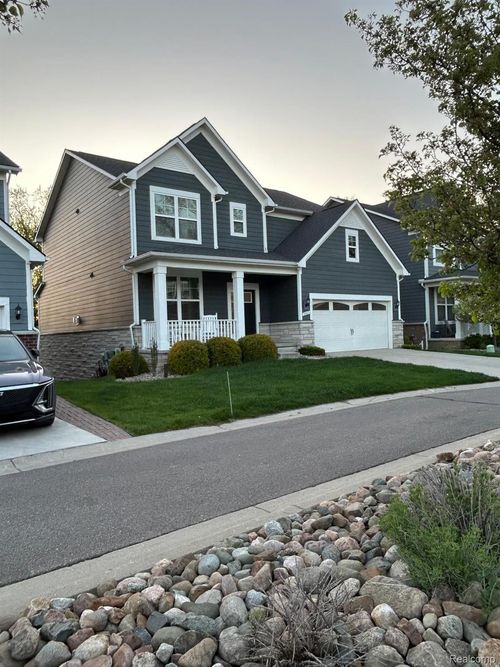 31065 Tremont Ln, Franklin, MI, 48025-5101 | Card Image