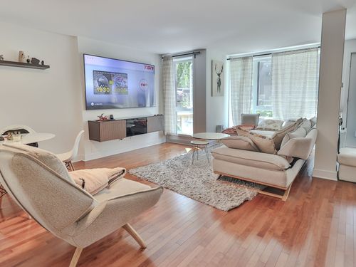 5385 Rue Gabriele-Frascadore, Montréal, QC, H1K0J1 | Card Image