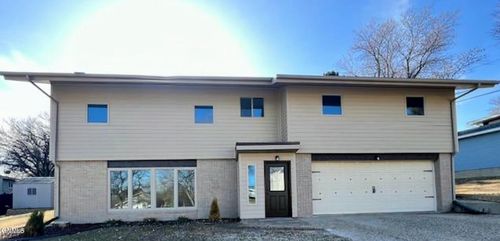 1003 Harrison Dr, Minot, ND, 58703-1617 | Card Image