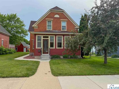 407 N Washington St, New Ulm, MN, 56073-1843 | Card Image