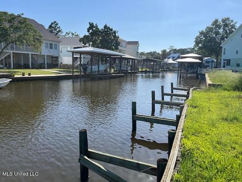 118 Willow Ln, Pass Christian, MS, 39571-2318 | Card Image