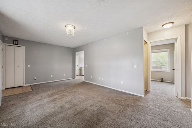 18 Lakeview Ct, House other with 3 bedrooms, 2 bathrooms and null parking in Lagrange OH | Image 8