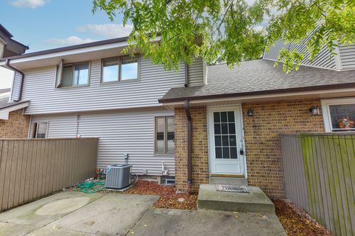 4876 S 19th St, Milwaukee, WI, 53221-2839 | Card Image