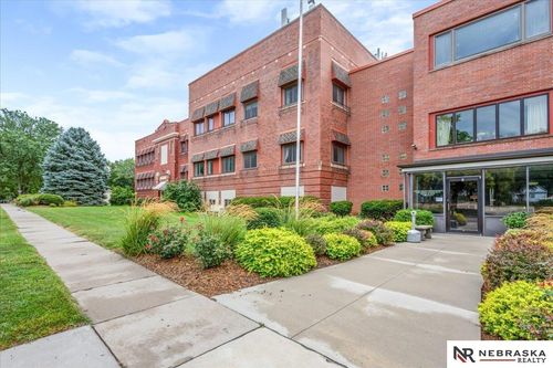 a8-1540 N Cotner Blvd, Lincoln, NE, 68505-1692 | Card Image