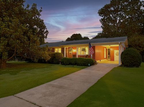 917 2nd Ave, Fayetteville, TN, 37334-2218 | Card Image