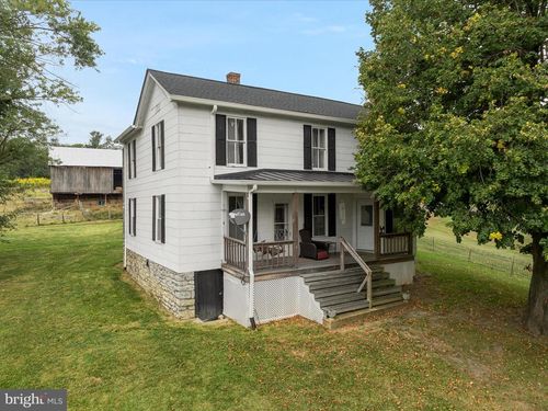 809 Brook Creek Rd, TOMS BROOK, VA, 22660-1823 | Card Image