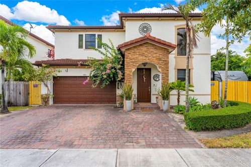 655 Se 37th Ter, Homestead, FL, 33033-6249 | Card Image