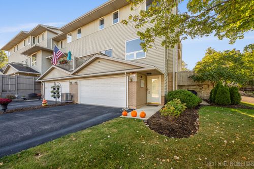 unit-111-479 River Bend Rd, Naperville, IL, 60540-5287 | Card Image