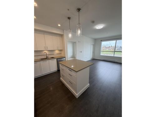 20834 80th Avenue, Langley, BC, V2Y3M4 | Card Image
