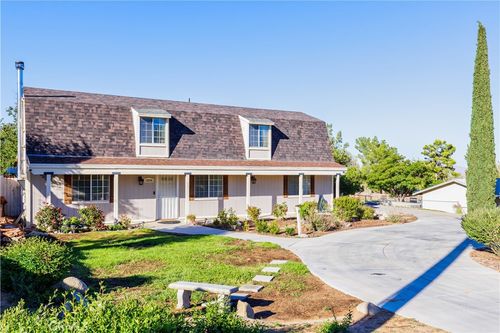 16336 Adelia St, Hesperia, CA, 92345-5802 | Card Image