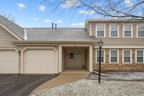 unit-w2-2838 Meadow Ln, Schaumburg, IL, 60193-5749 | Card Image