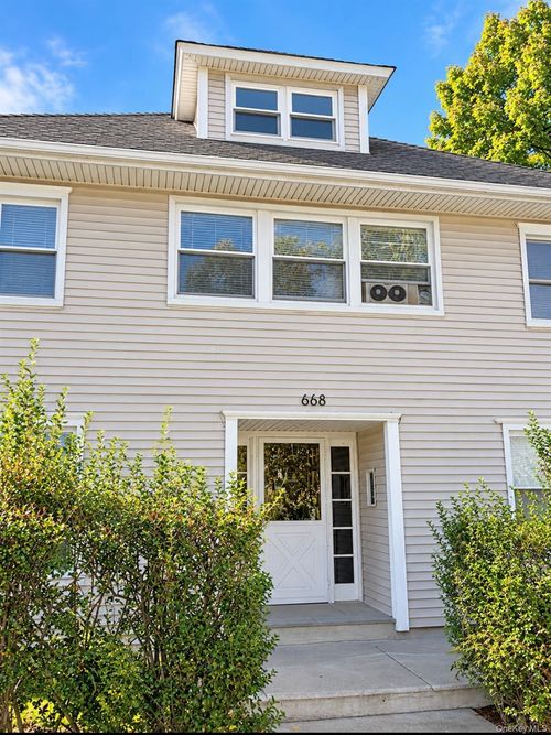 1s-668 Highland Ave, Peekskill, NY, 10566-2361 | Card Image