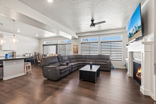 4082 W Red Clover Dr, Lehi, UT, 84048-4656 | Card Image