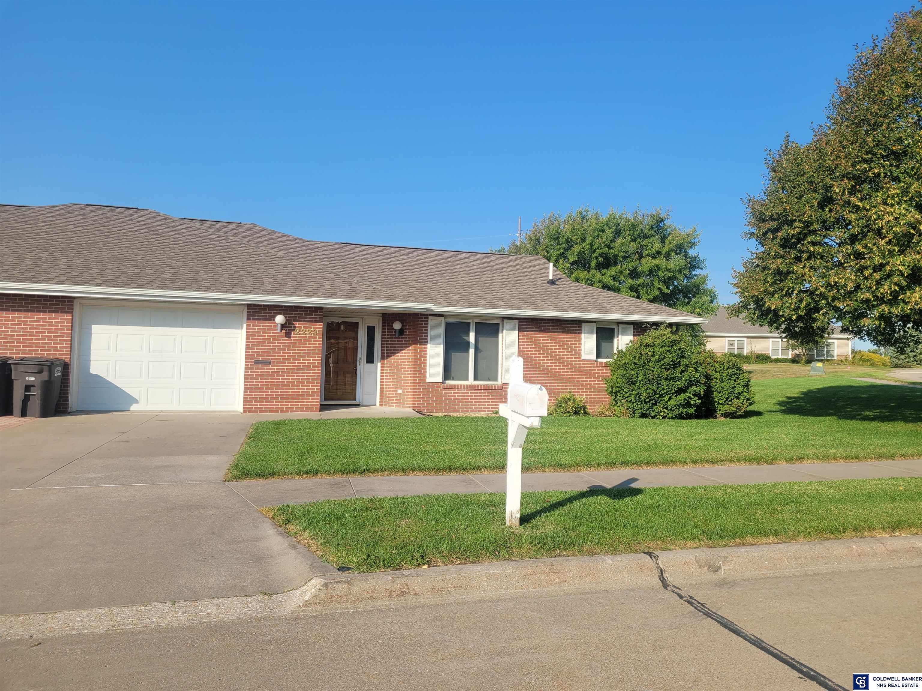 Cardinal Ln, York, NE 68467