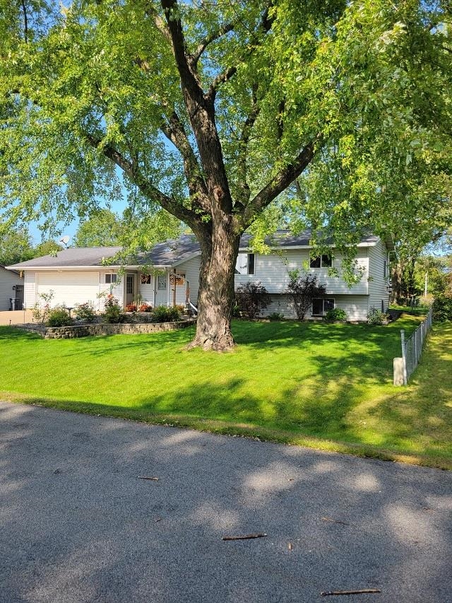 Marathon St, Marshfield, WI 54449