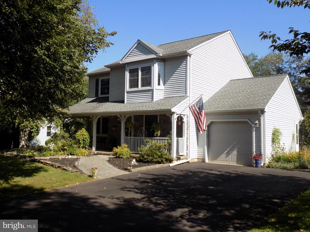Hampton Cir, Perkasie, PA 18944