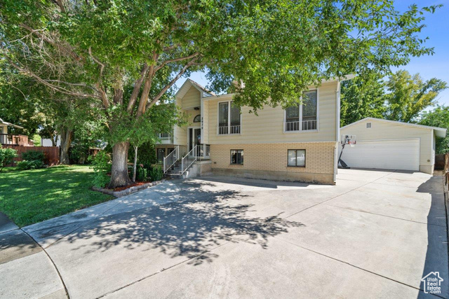 5525 , Roy, UT 84067