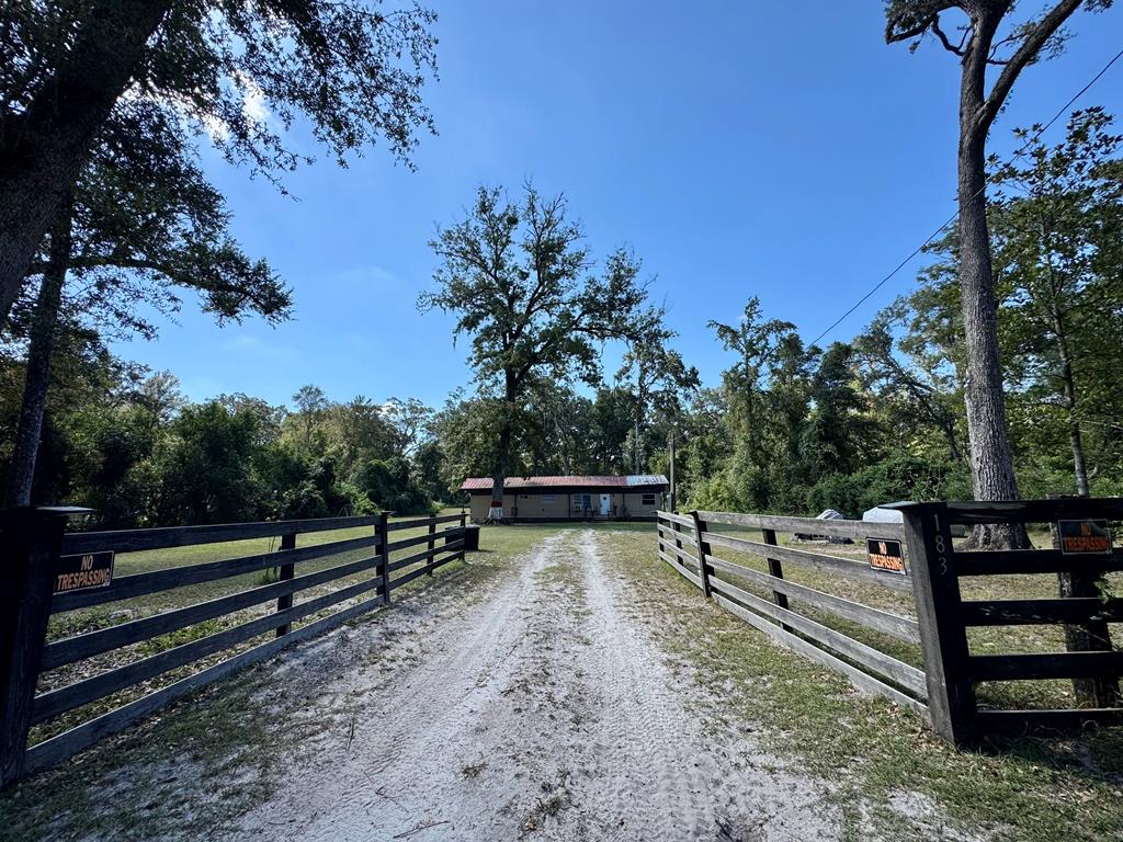 197th Ave, Old Town, FL 32680