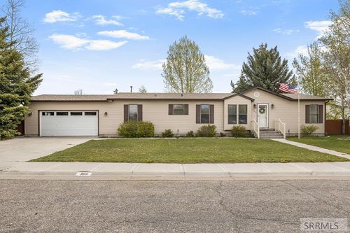 369 S Adam Ln, Idaho Falls, ID, 83401-4615 | Card Image