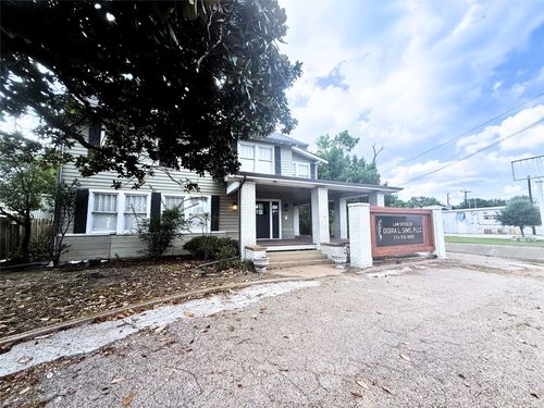 806 W 7th Ave, Corsicana, TX, 75110-6318 | Card Image