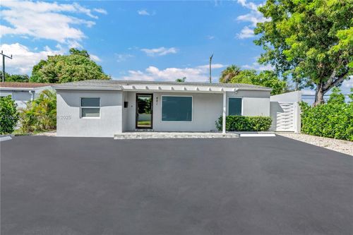 481 E Commercial Blvd, OAKLAND PARK, FL, 33334-2413 | Card Image