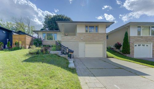 206 Forestwood Dr, Kitchener, ON, N2N1B9 | Card Image
