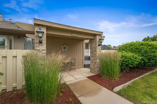 unit-6-62402 Raleigh Ct, South Lyon, MI, 48178-1720 | Card Image