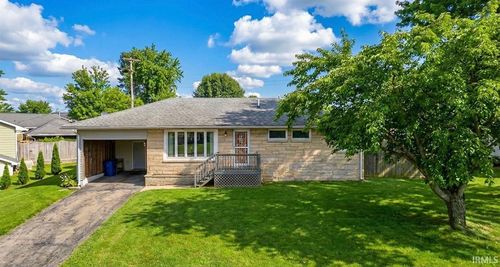 110 Edgewood Dr, Bedford, IN, 47421-3978 | Card Image