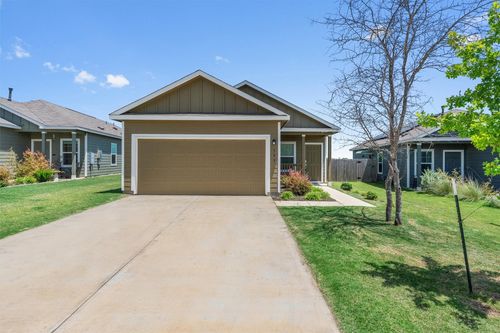 393 Gabbro Gdns, Maxwell, TX, 78656-2017 | Card Image