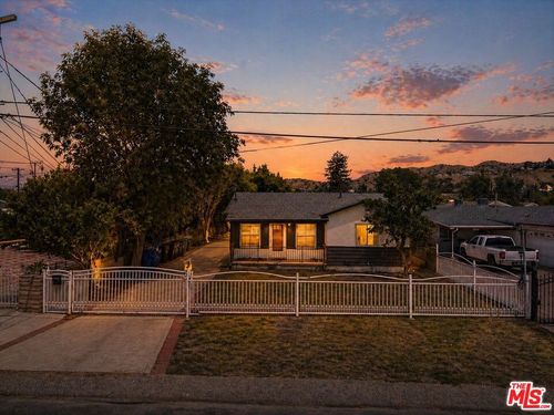 10341 Arminta St, Sun Valley, CA, 91352 | Card Image