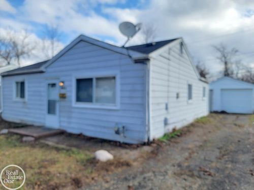 684 Cameron Ave, Pontiac, MI, 48340-3202 | Card Image