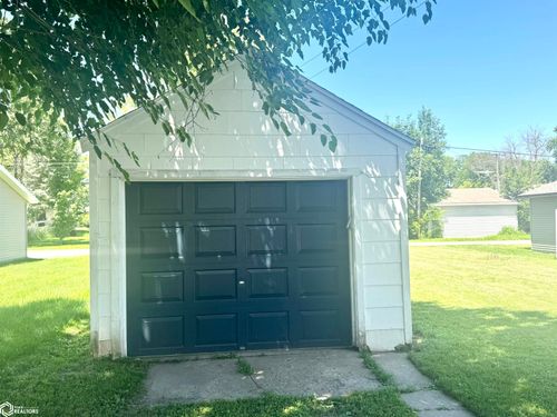 706 15th St Se, Mason City, IA, 50401-6919 | Card Image