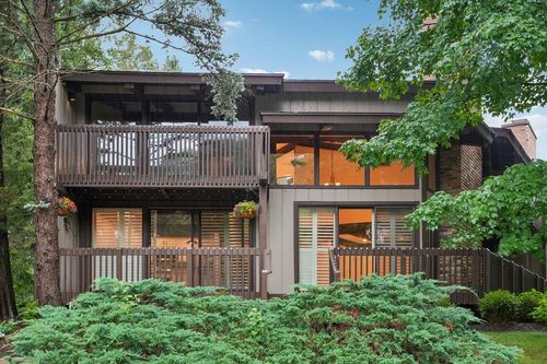930 Alpine Drive, Fontana, WI, 53125 | Card Image