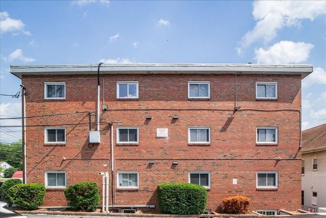 APT-7 - 2 Lagrange St, Condo with 2 bedrooms, 1 bathrooms and 1 parking in Boston MA | Image 34
