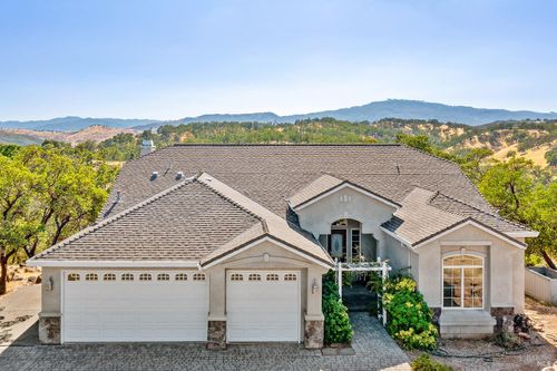 18197 N Shore Dr, Hidden Valley Lake, CA, 95467-8635 | Card Image