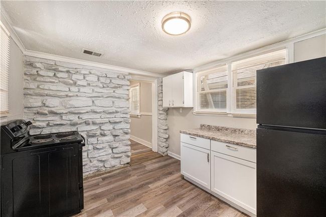 3842 E 68 Th Ter, House other with 2 bedrooms, 2 bathrooms and null parking in Kansas City MO | Image 8